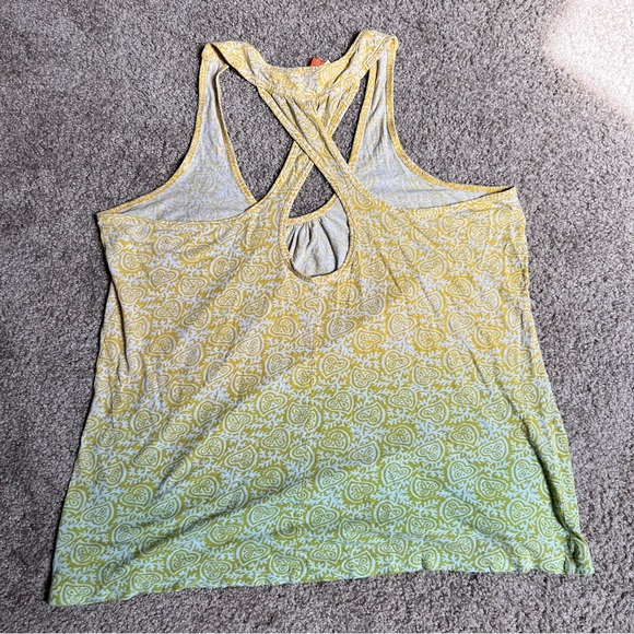 Lucy Paisley Ombré Criss-Cross back Tank - Picture 2 of 6